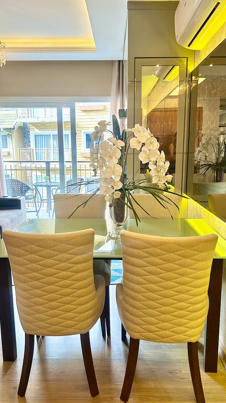 Alto Padrão com lareira, piscina e vista incrível