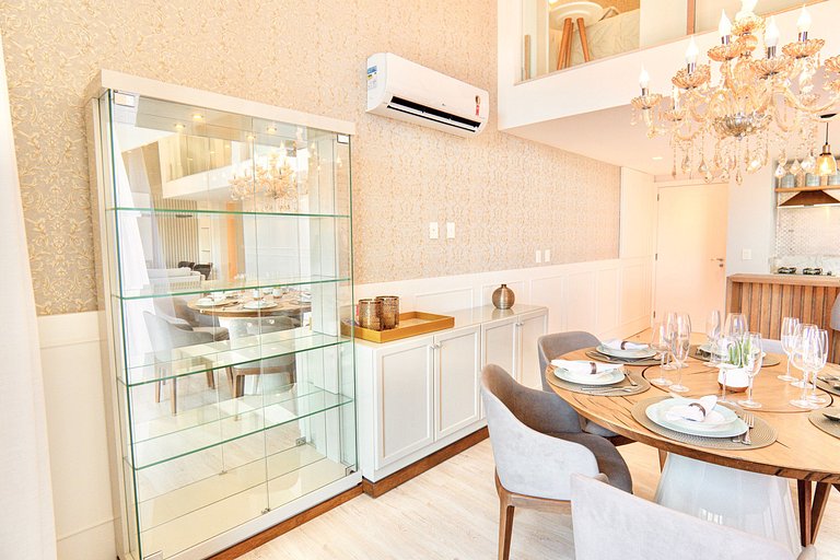 Alto Padrão com 3 suítes a 150m Rua Coberta