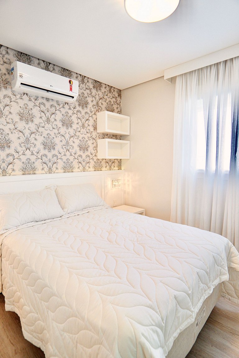 Alto Padrão com 3 suítes a 150m Rua Coberta