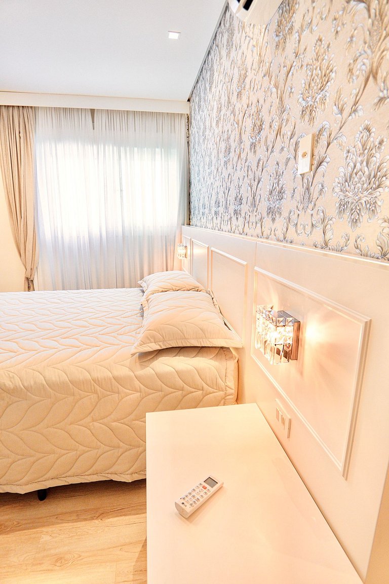 Alto Padrão com 3 suítes a 150m Rua Coberta