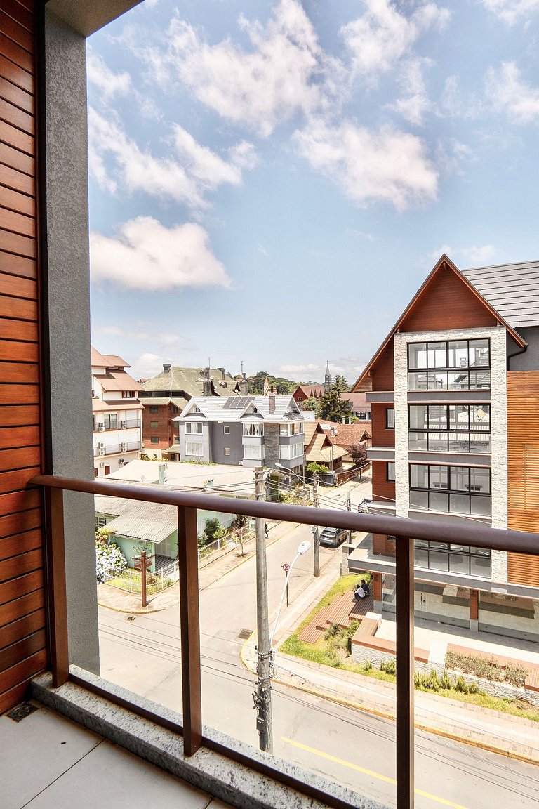 Alto Padrão com 3 suítes a 150m Rua Coberta