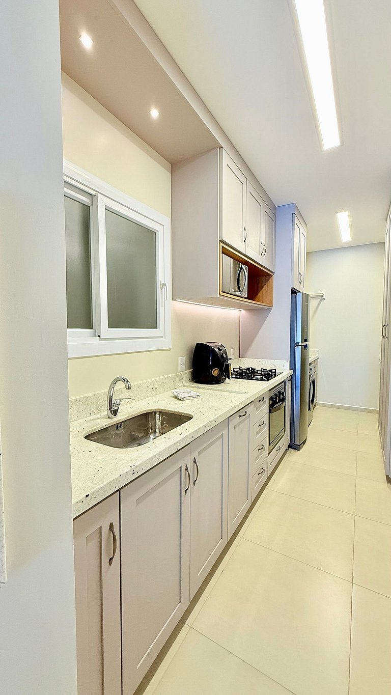 Charmoso e Completo c/ Lareira Próx a Rua Coberta