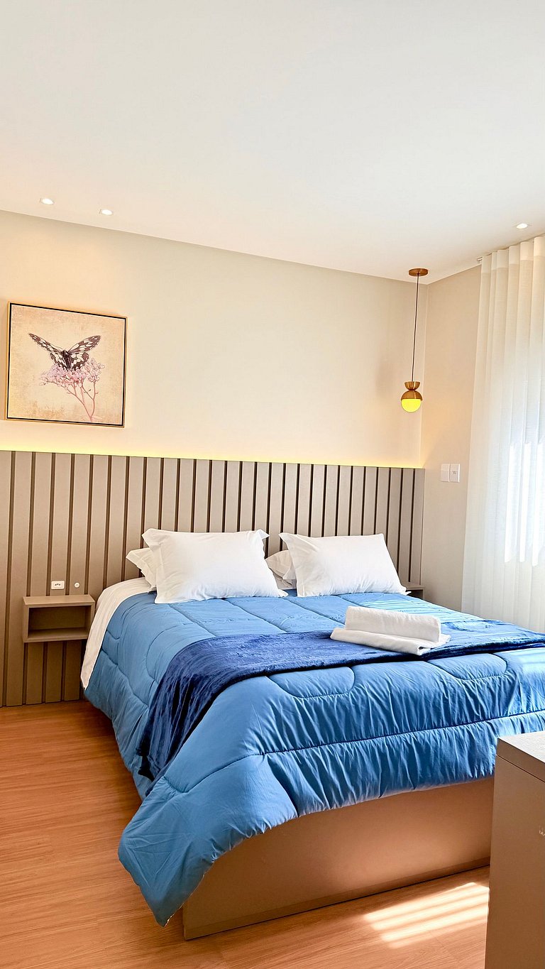 Charmoso e Completo c/ Lareira Próx a Rua Coberta