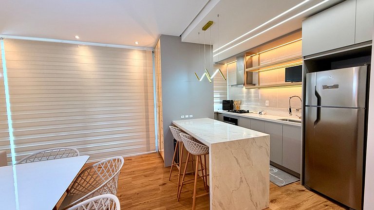 Alto Padrão em condomínio Clube com Piscina