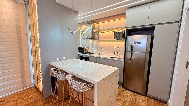 Alto Padrão em condomínio Clube com Piscina