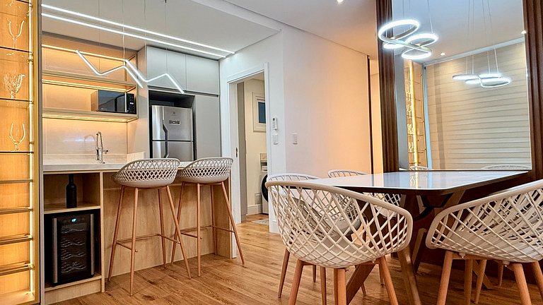 Alto Padrão em condomínio Clube com Piscina