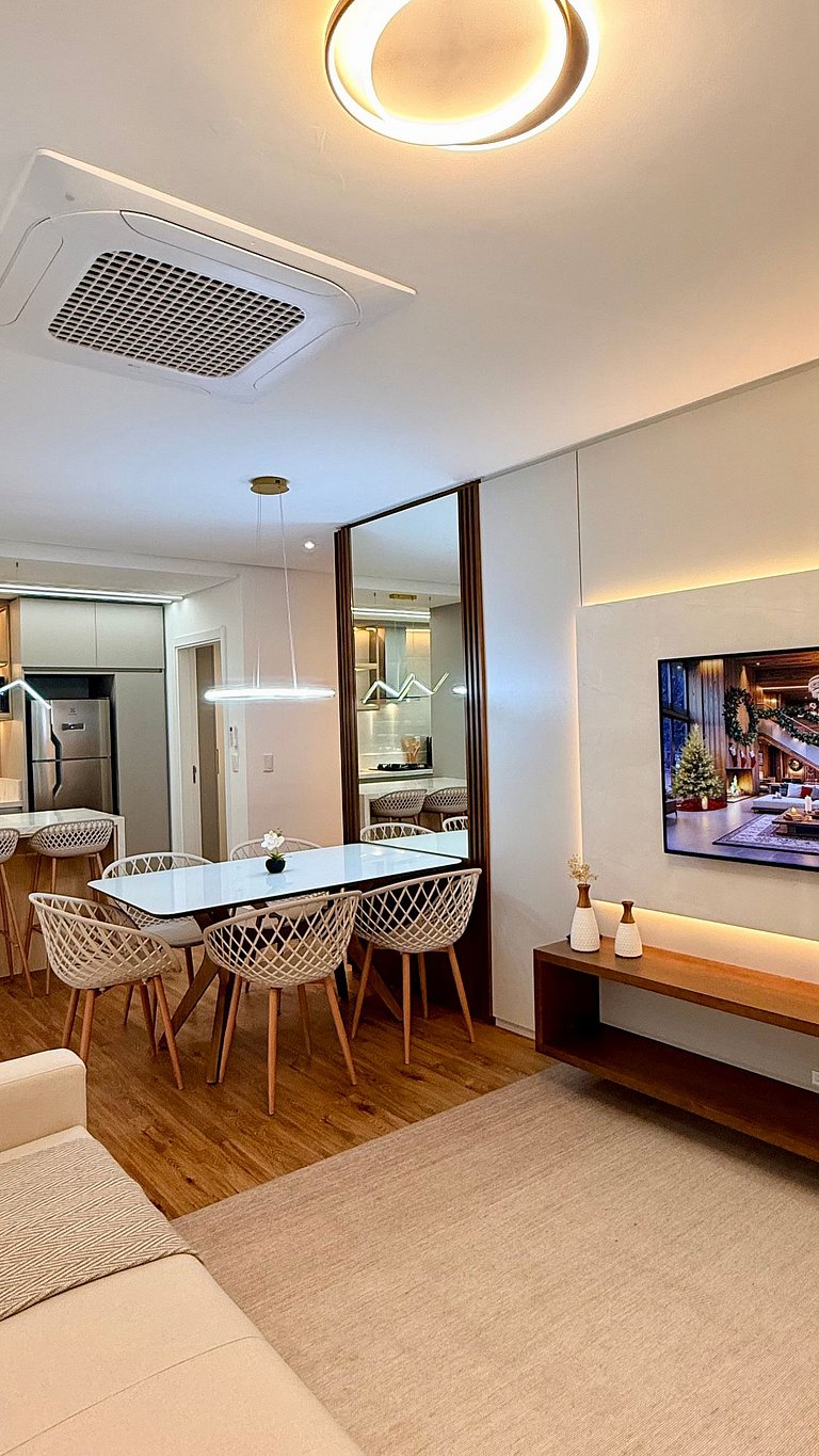 Alto Padrão em condomínio Clube com Piscina