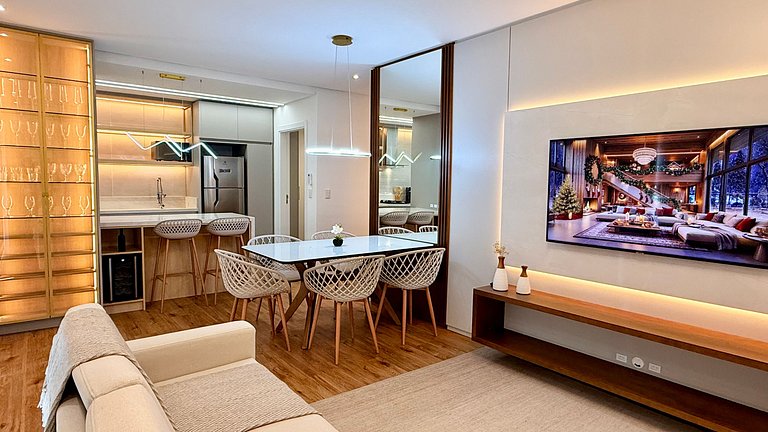 Alto Padrão em condomínio Clube com Piscina