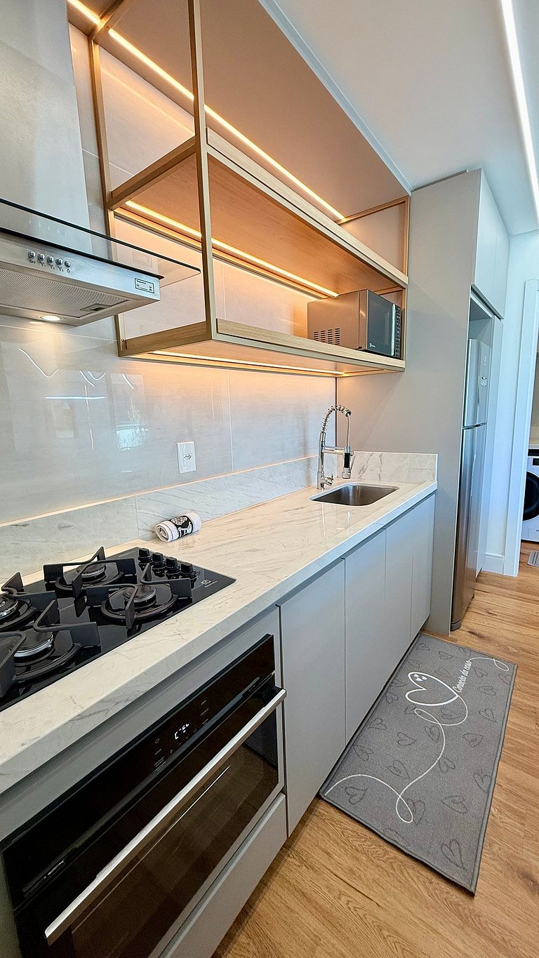 Alto Padrão em condomínio Clube com Piscina