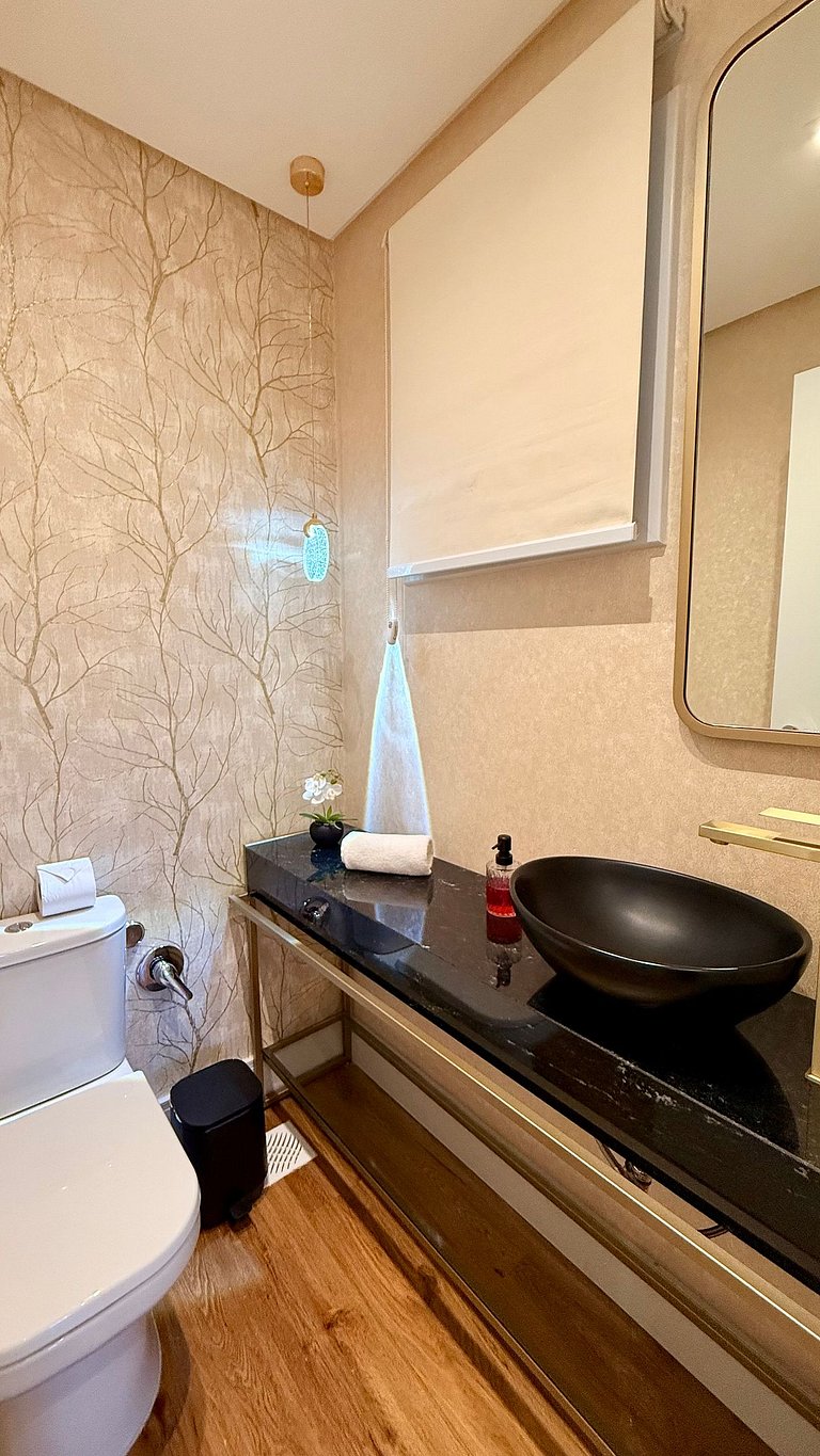 Alto Padrão em condomínio Clube com Piscina