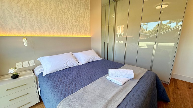 Alto Padrão em condomínio Clube com Piscina