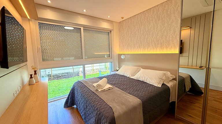 Alto Padrão em condomínio Clube com Piscina