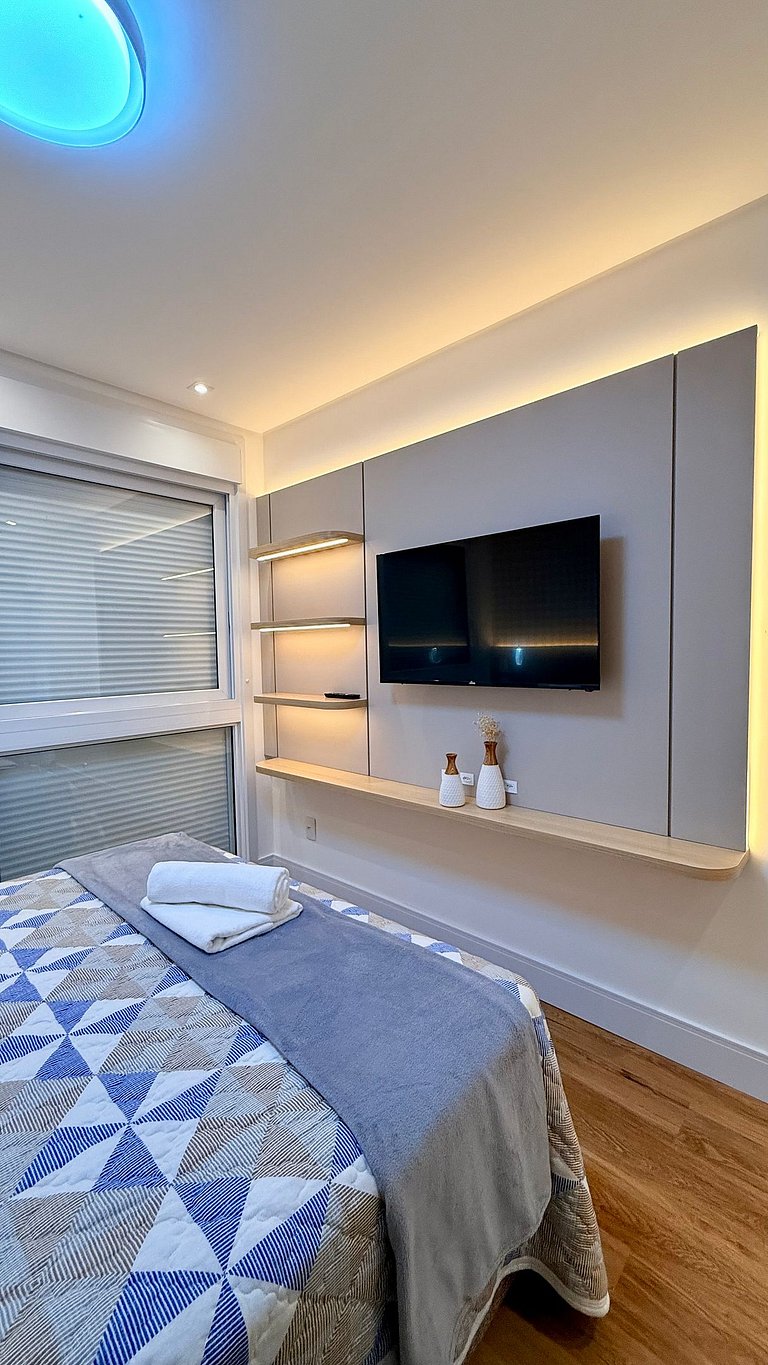 Alto Padrão em condomínio Clube com Piscina