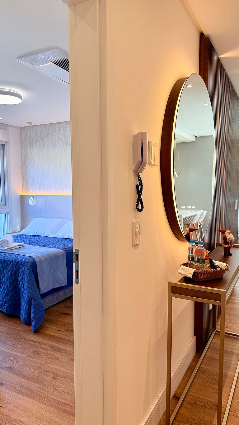 Alto Padrão em condomínio Clube com Piscina