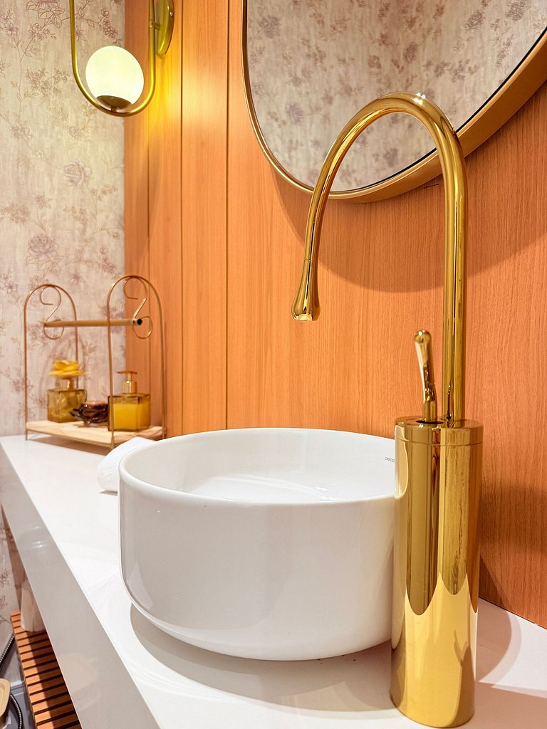 Natureza & Piscina | Apê Novo em Condomínio Clube