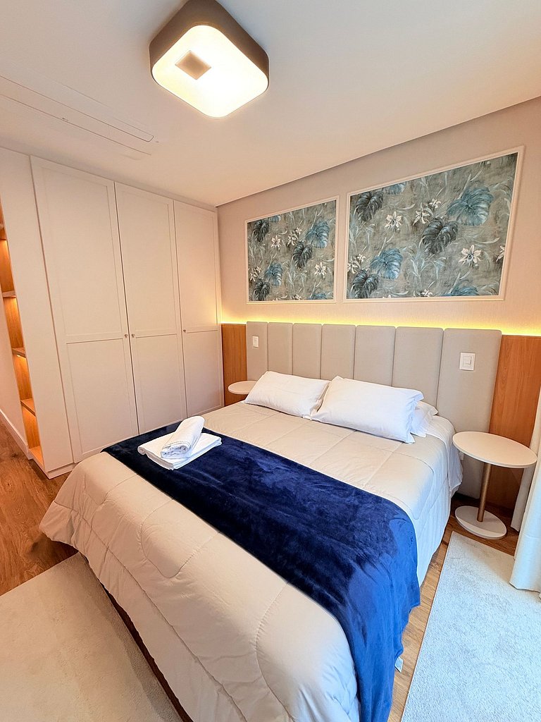 Natureza & Piscina | Apê Novo em Condomínio Clube