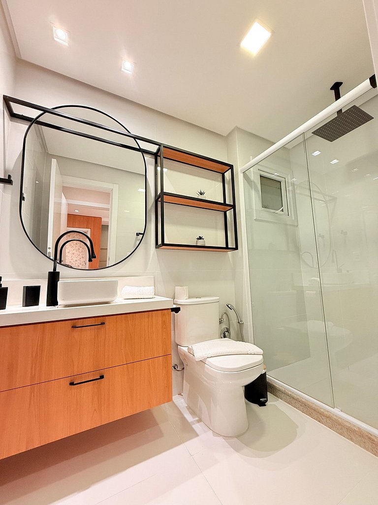 Natureza & Piscina | Apê Novo em Condomínio Clube