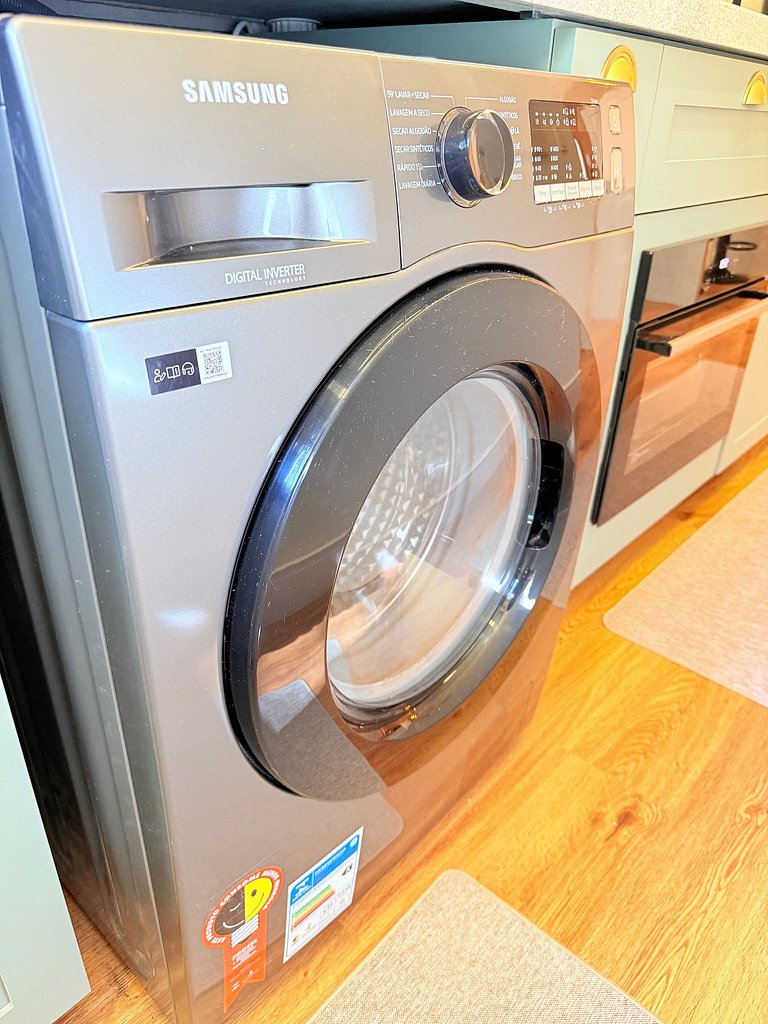 Natureza & Piscina | Apê Novo em Condomínio Clube