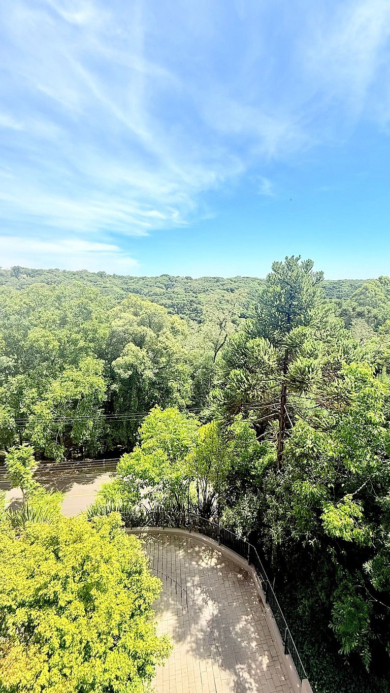 2 Suítes • Vista Sunset • 5min Centro