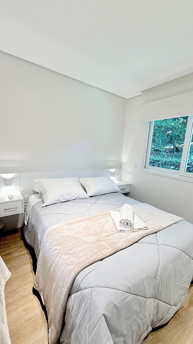 2 Suítes • Vista Sunset • 5min Centro